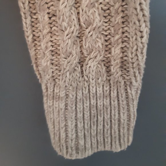 Grey Cable Knit Sweater - Picture 4 of 7